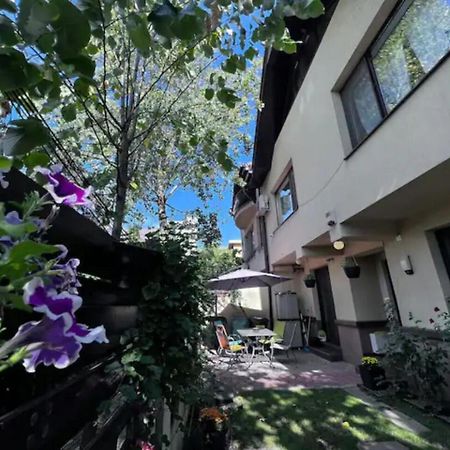Vila Luminoasa Cu Curte Privata Bukares Bagian luar foto