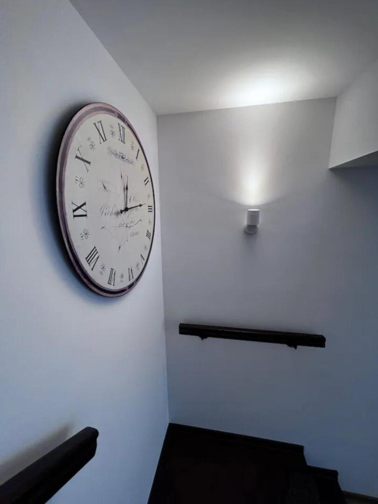 Vila Luminoasa Cu Curte Privata Bukares Bagian luar foto