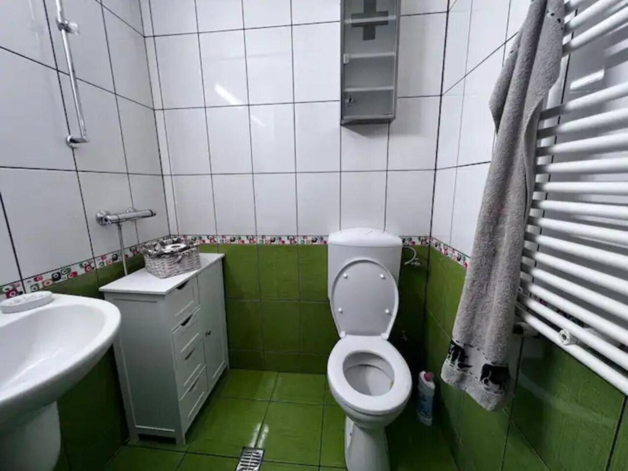 Vila Luminoasa Cu Curte Privata Bukares Bagian luar foto