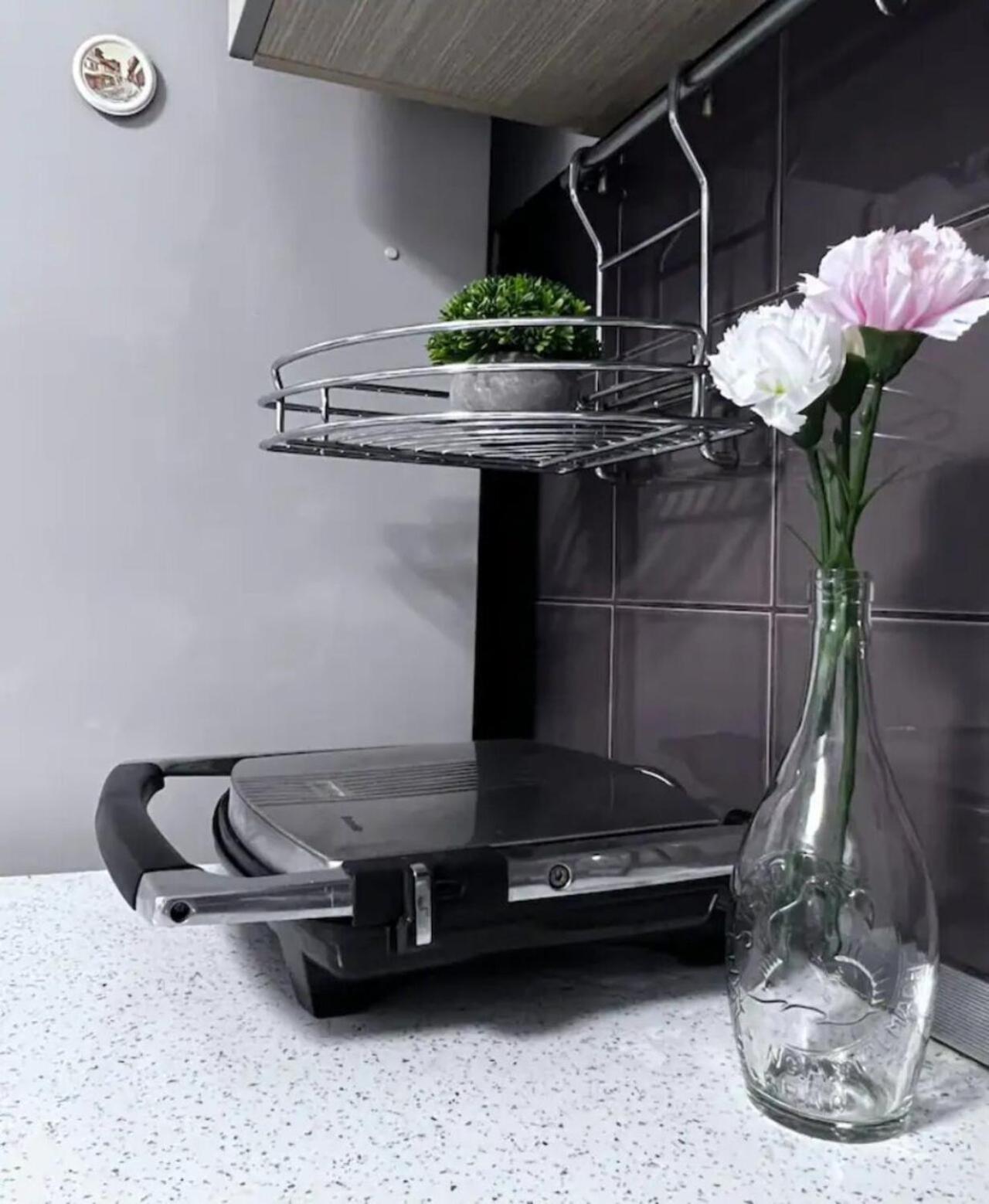 Vila Luminoasa Cu Curte Privata Bukares Bagian luar foto